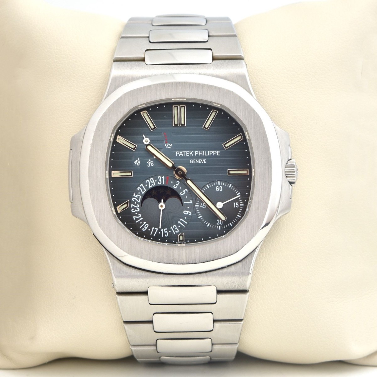 Patek Philippe Nautilus 5712/1A-001