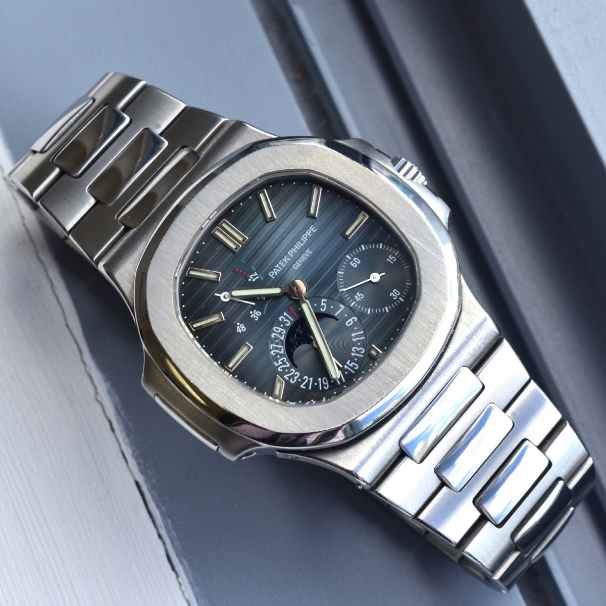 Patek Philippe Nautilus 5712/1A-001