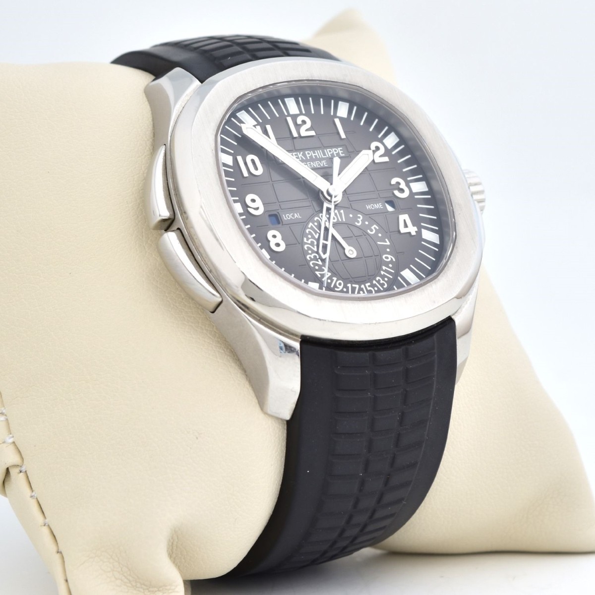 Patek Philippe Aquanaut 5164A