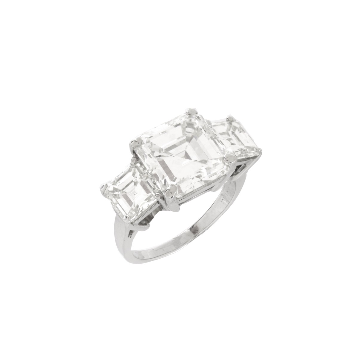 7.51ct Diamond and Platinum Ring