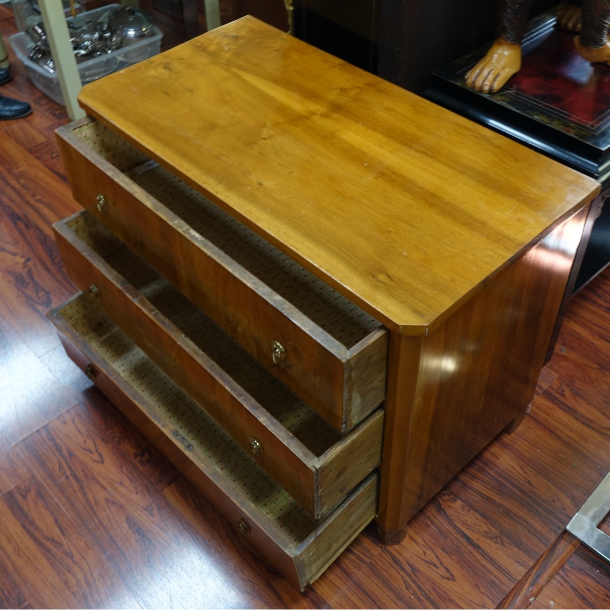 Antique Georgian Style Chest of Drawers