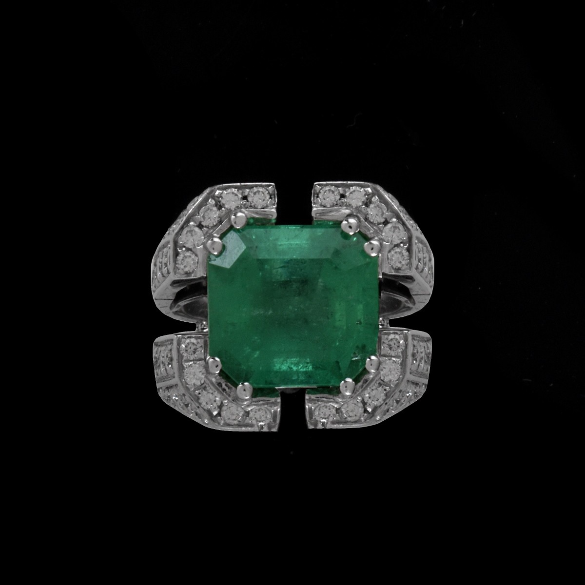 Emerald, Diamond and 18K Ring