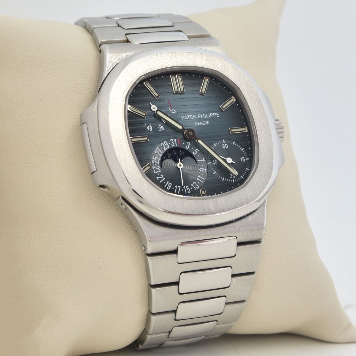 Patek Philippe Nautilus 5712/1A