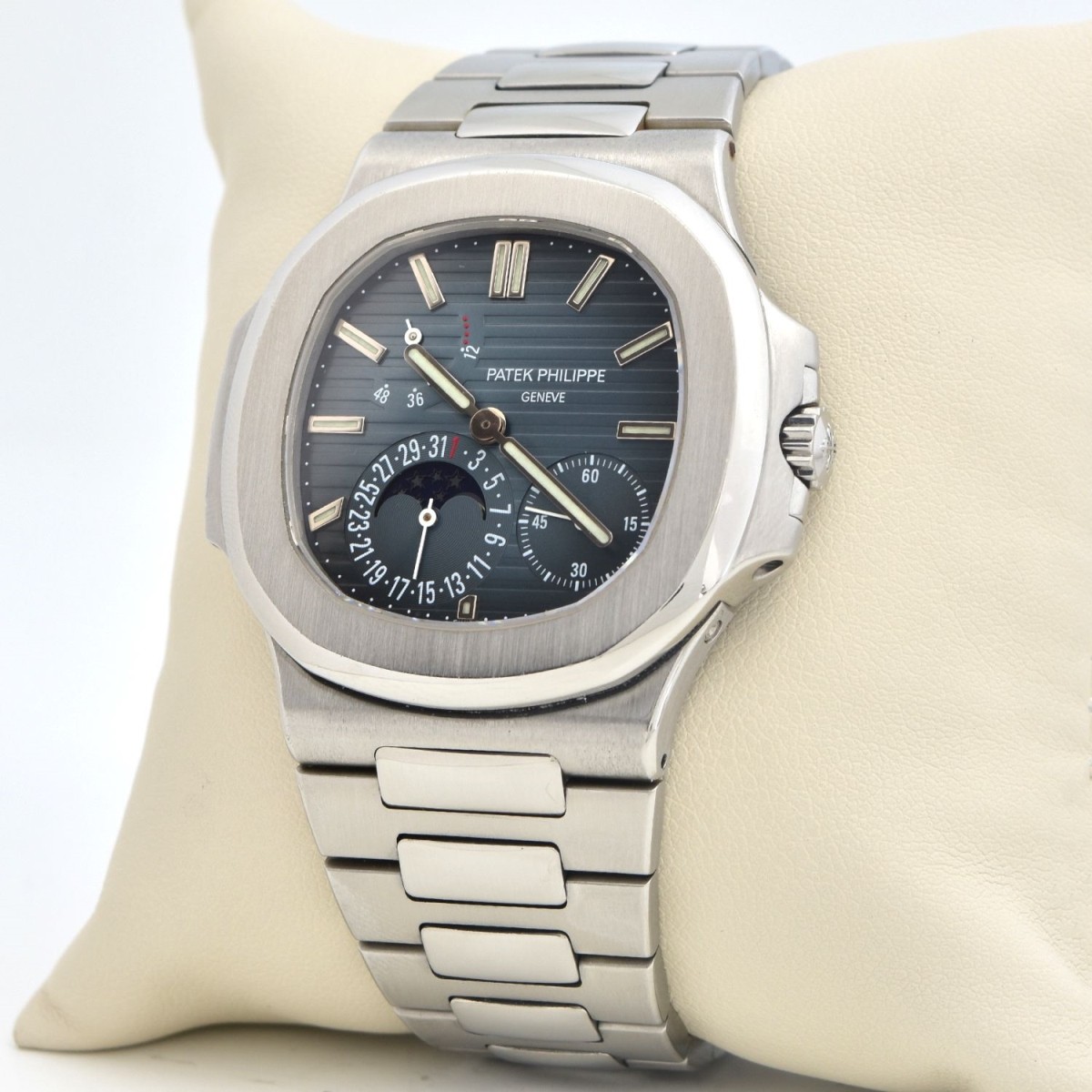 Patek Philippe Nautilus 5712/1A