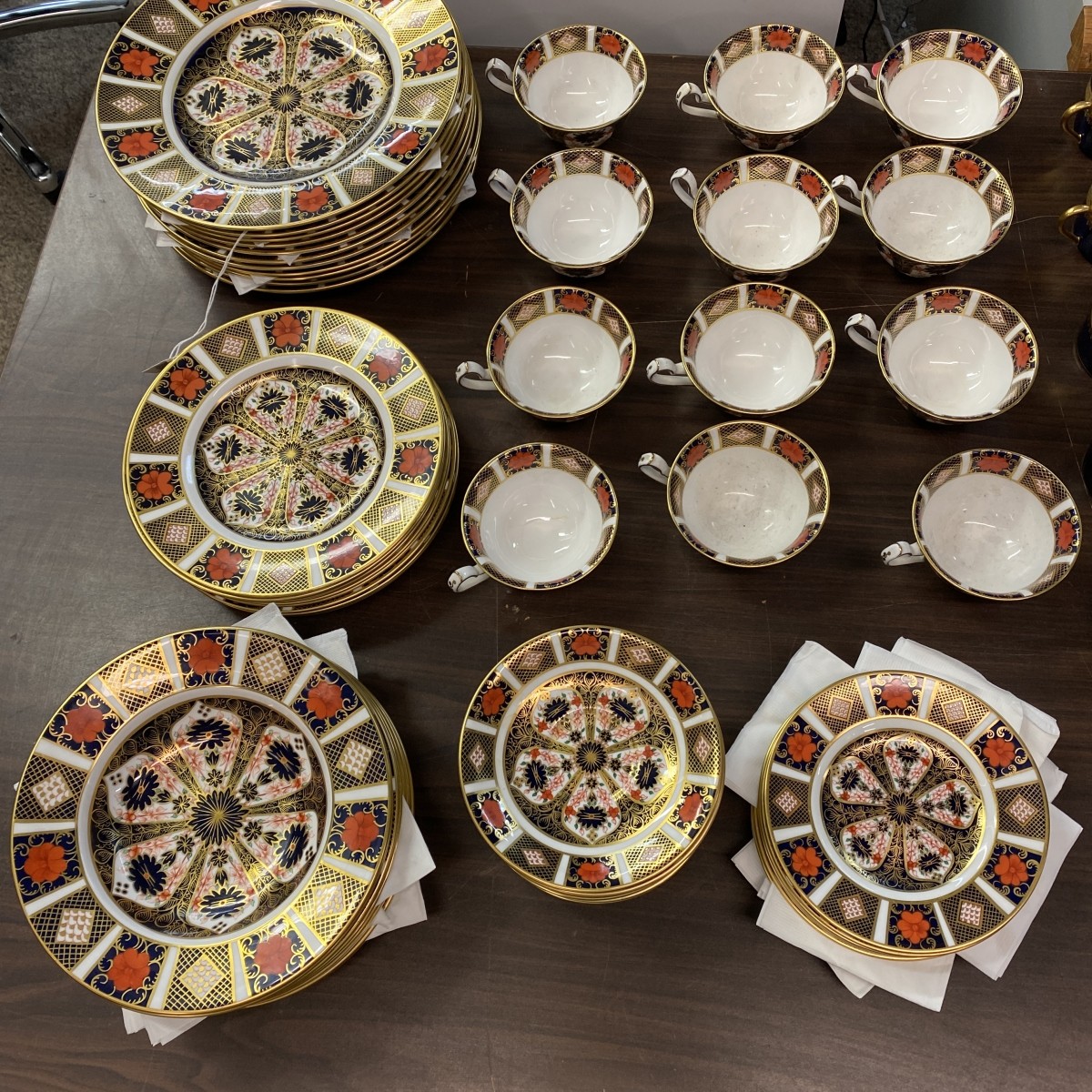 (61) Pc. Royal Crown Derby "Imari" Service