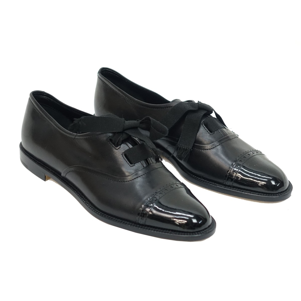 Womens Manolo Blahnik Oxfords