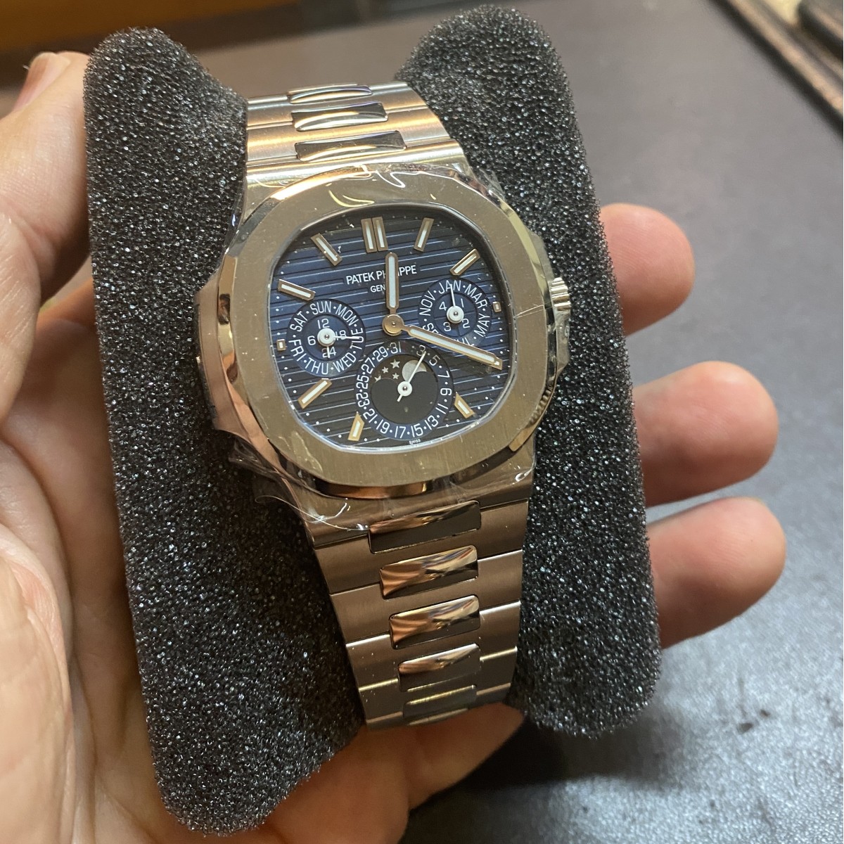 Patek Philippe Nautilus 5740/1G-001