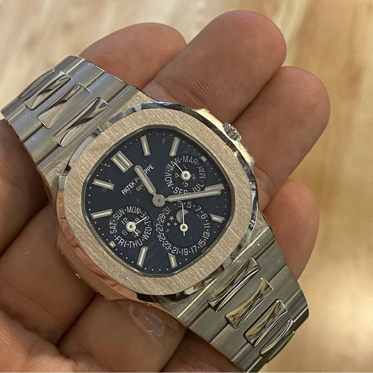 Patek Philippe Nautilus 5740/1G-001