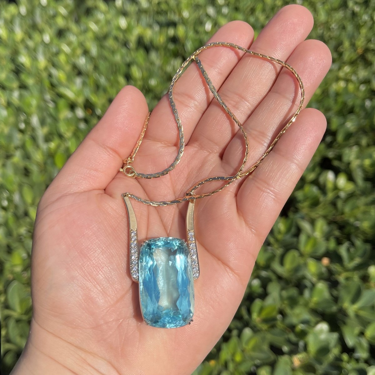 GIA Aquamarine Pendant Necklace