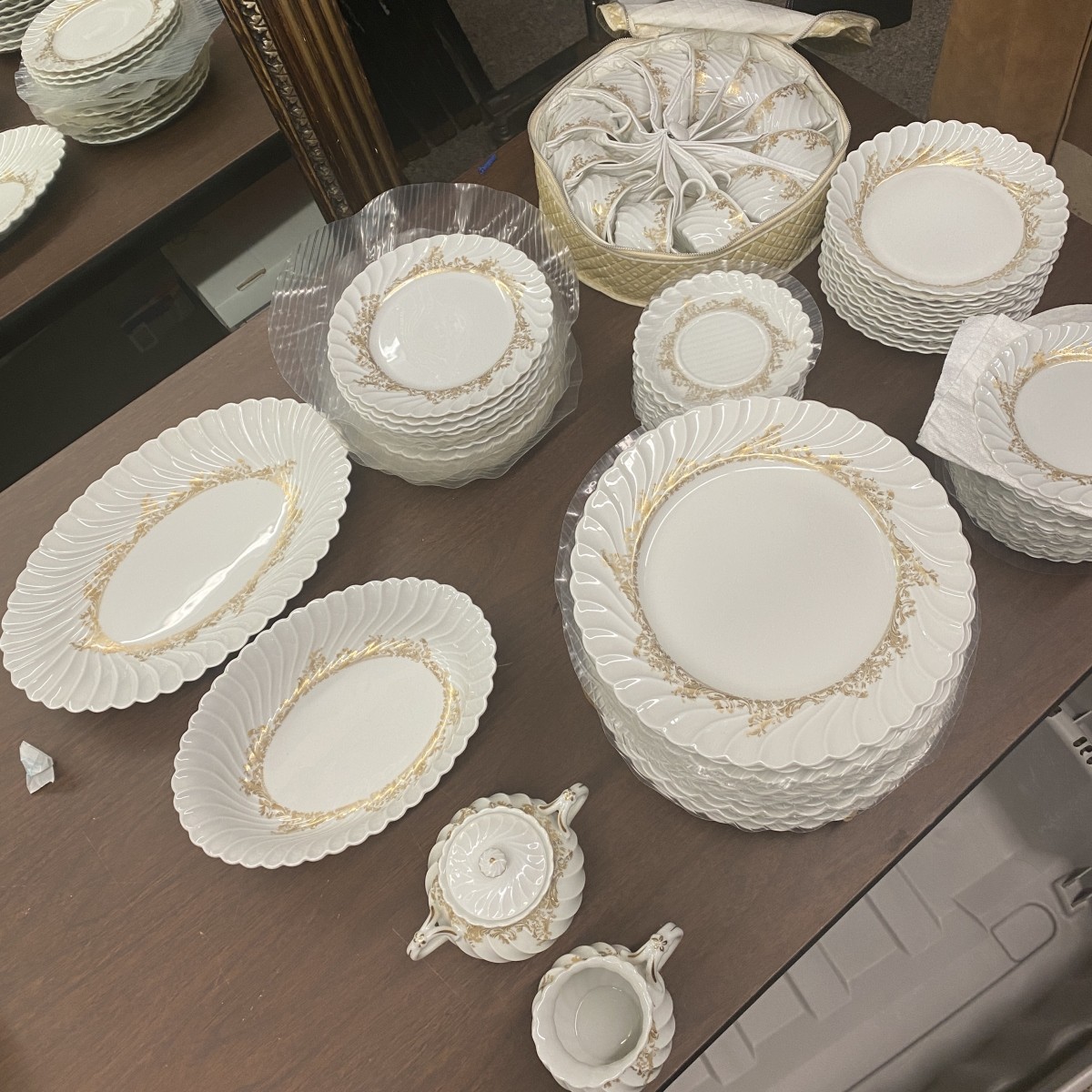 Limoges Haviland "Ladore" Dinnerware