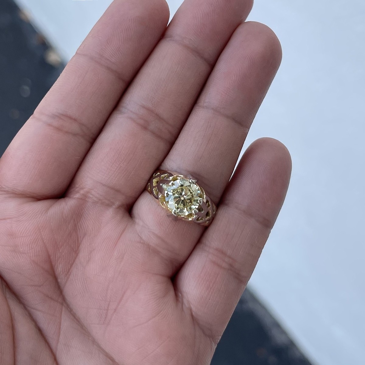 Man's Fancy Yellow Diamond Ring