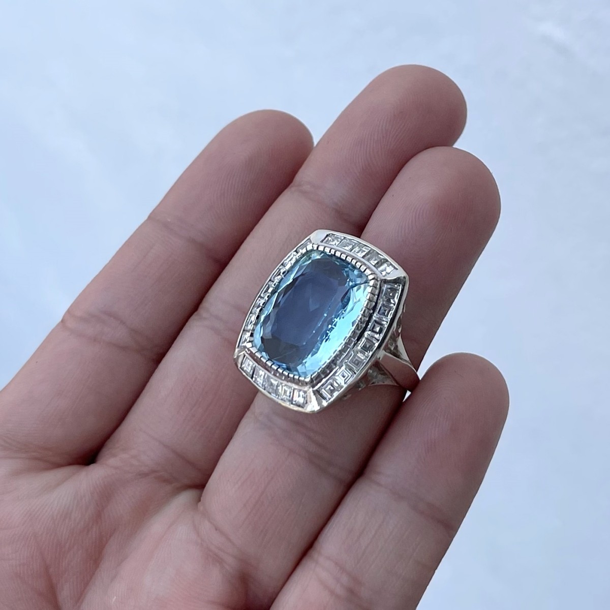 Aquamarine, Diamond and 18K Ring