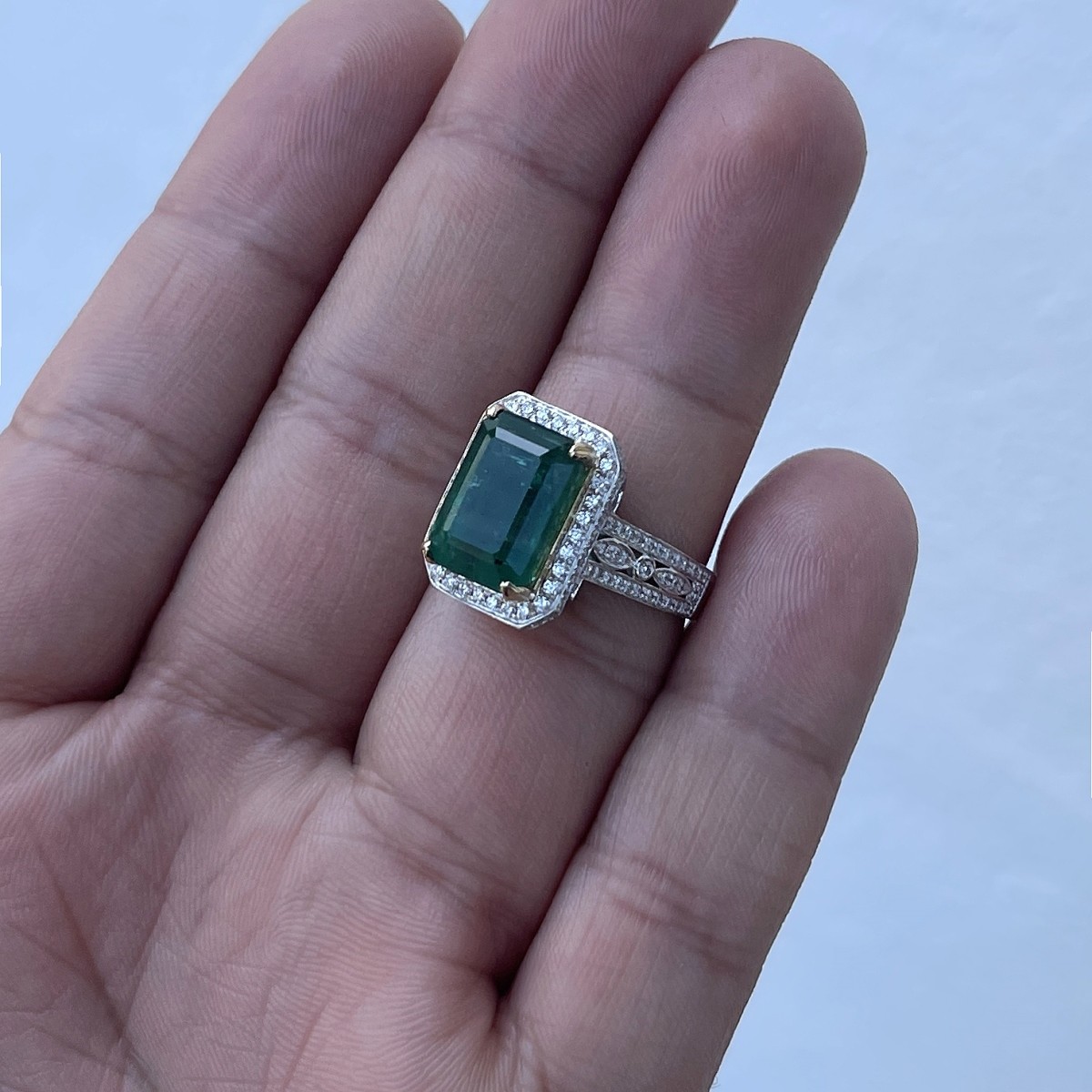 Emerald, Diamond and 18K Ring