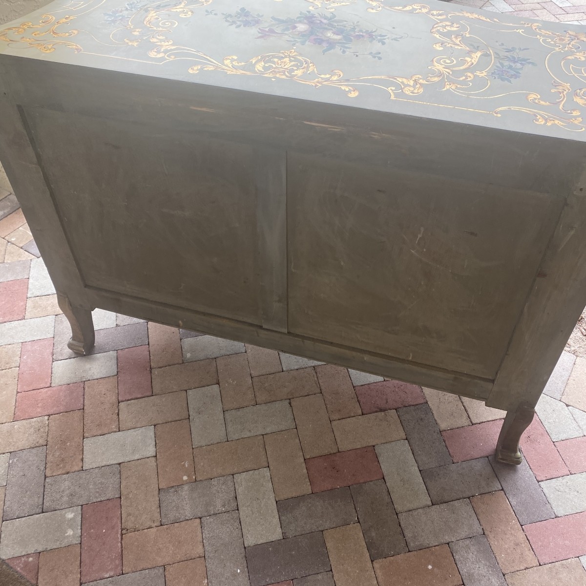 Venetian Commode