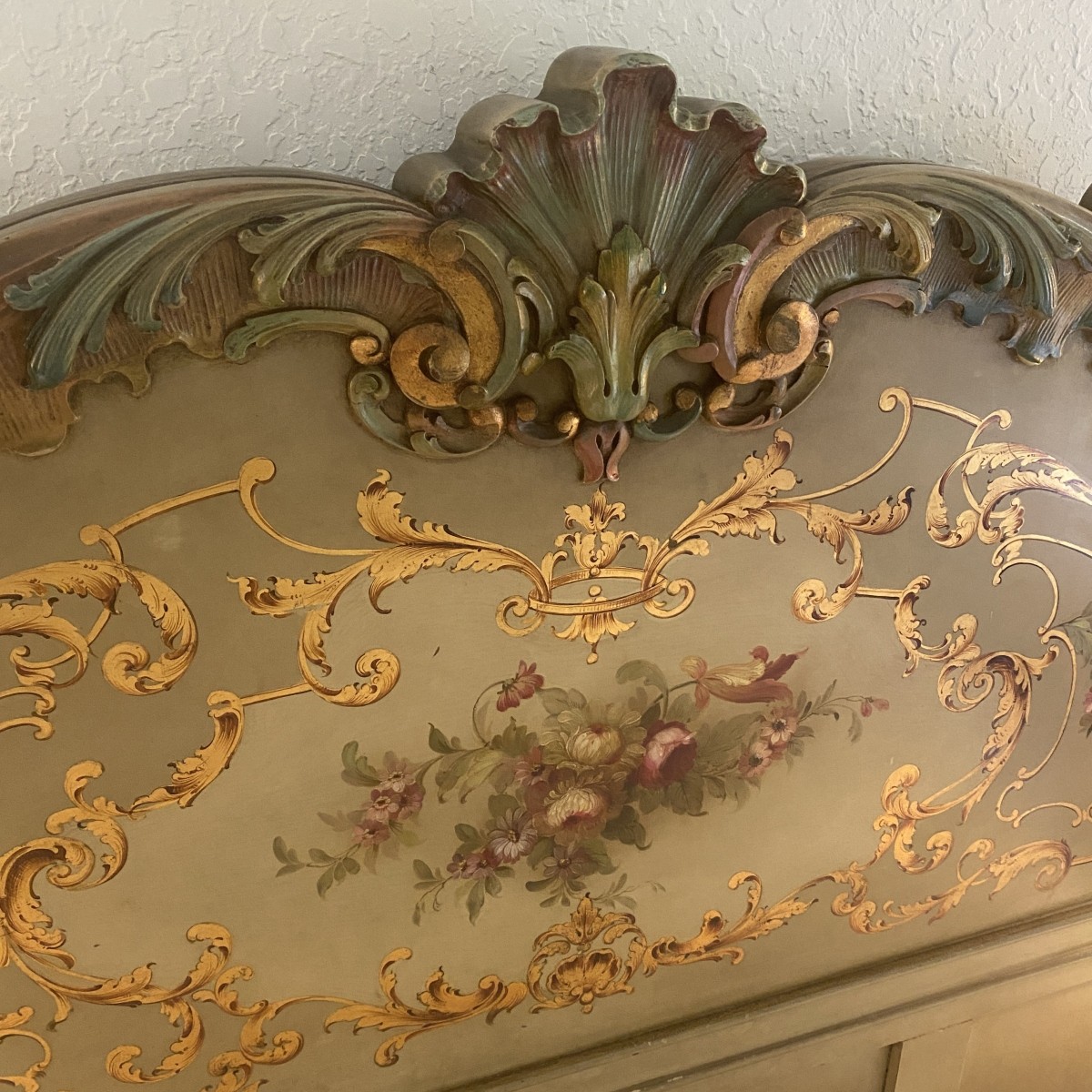 Venetian Bed