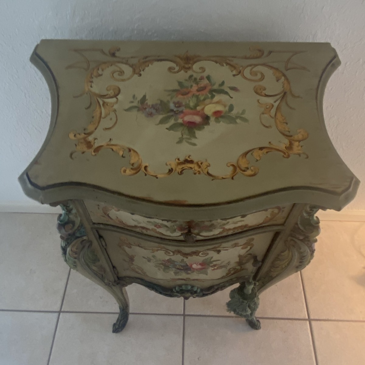 Venetian Commode