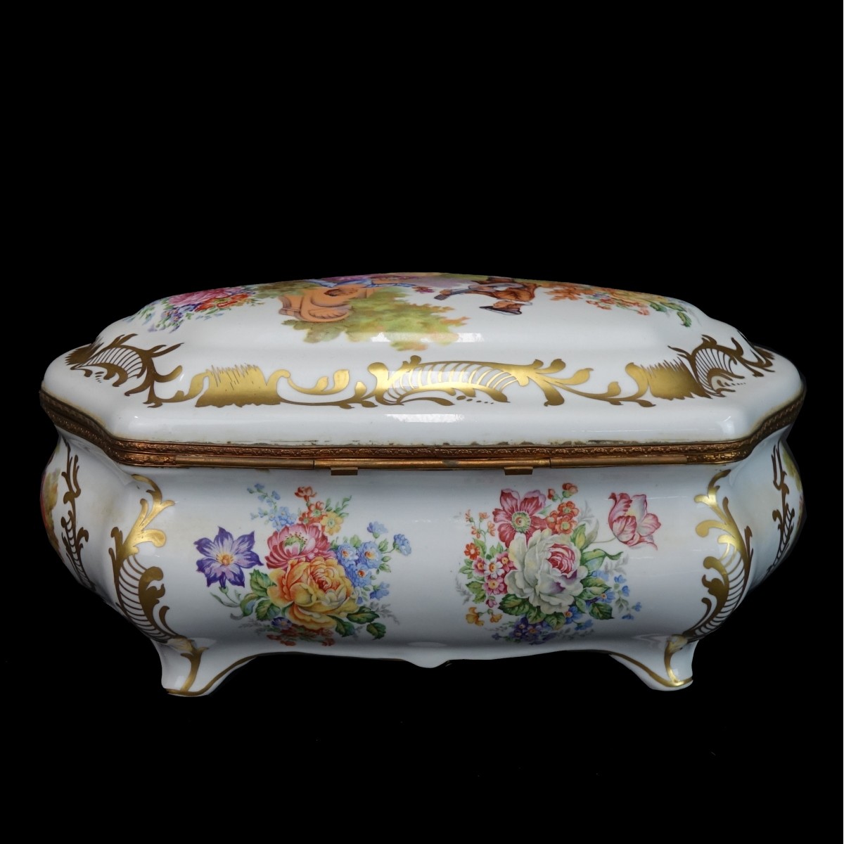 Dresser Box