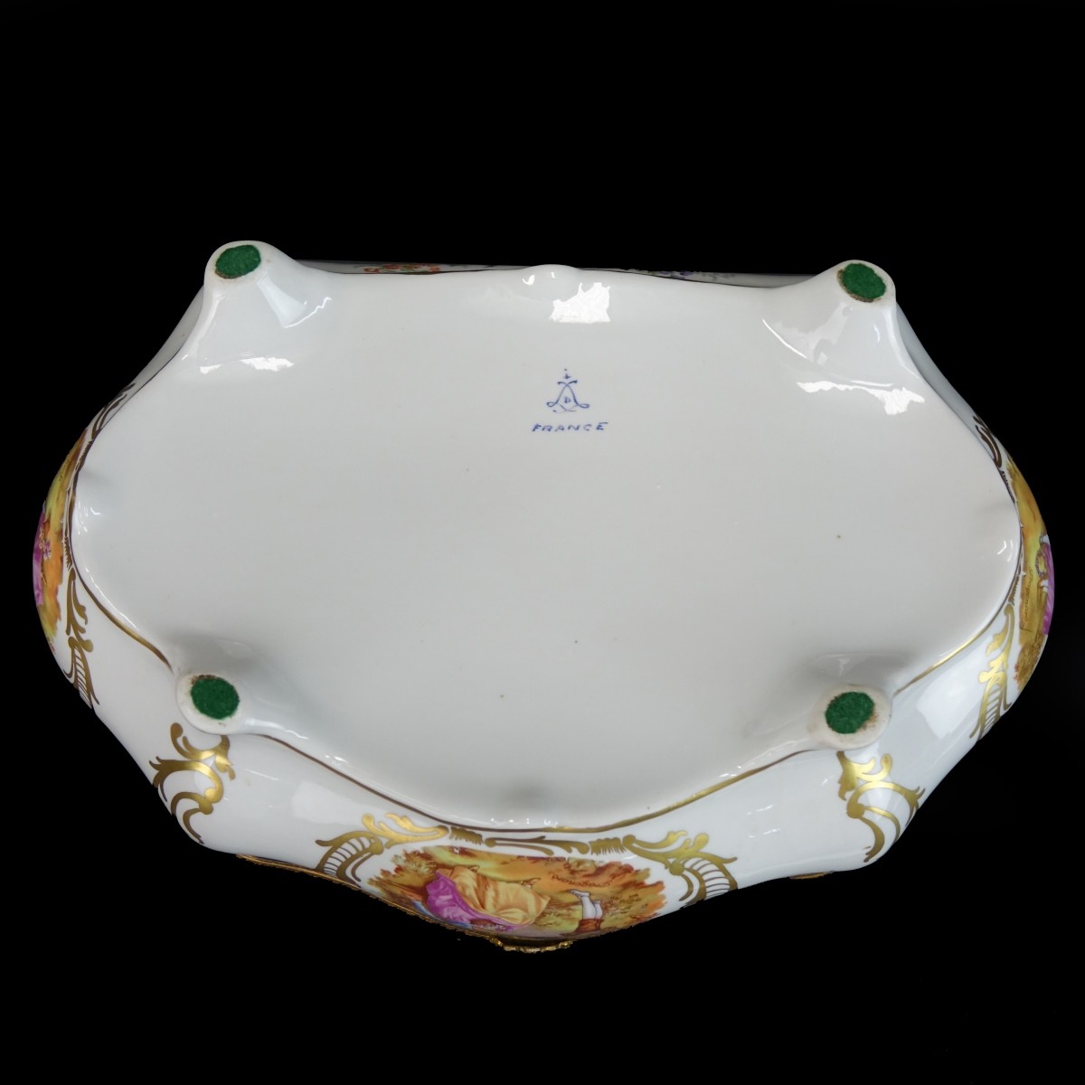 Dresser Box