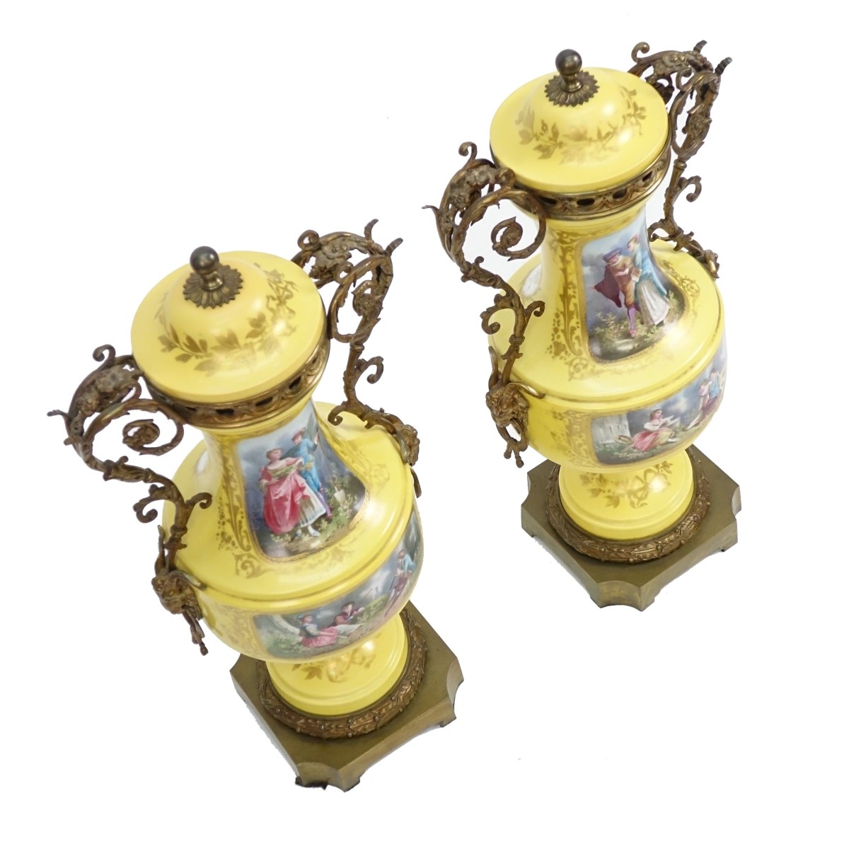 Urns