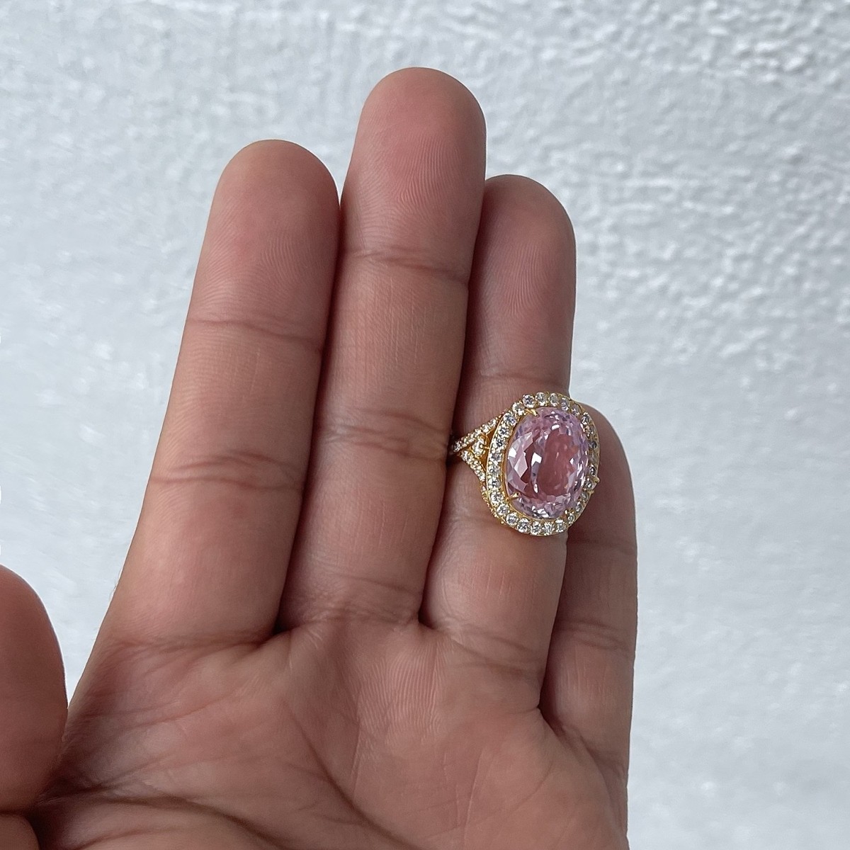 Kunzite, Diamond and 18K Ring