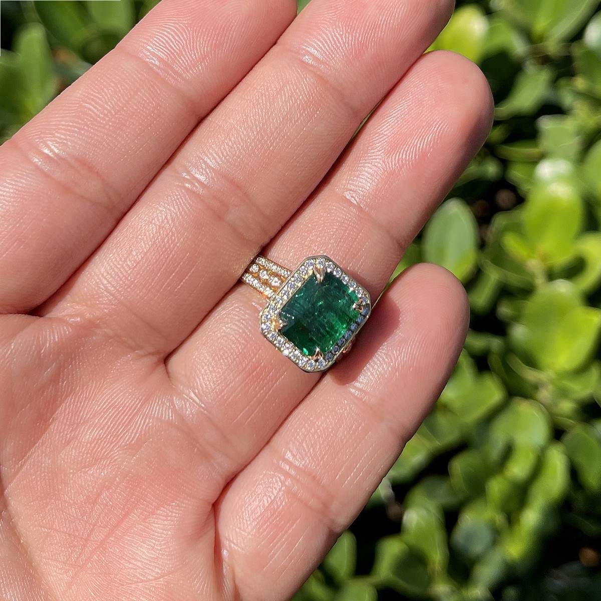 Emerald, Diamond and 18K Ring