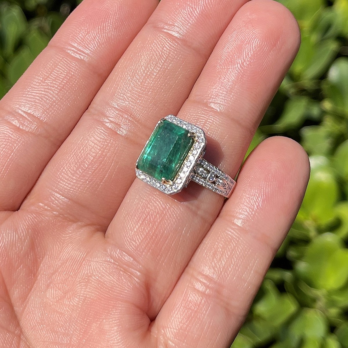 Emerald, Diamond and 18K Ring