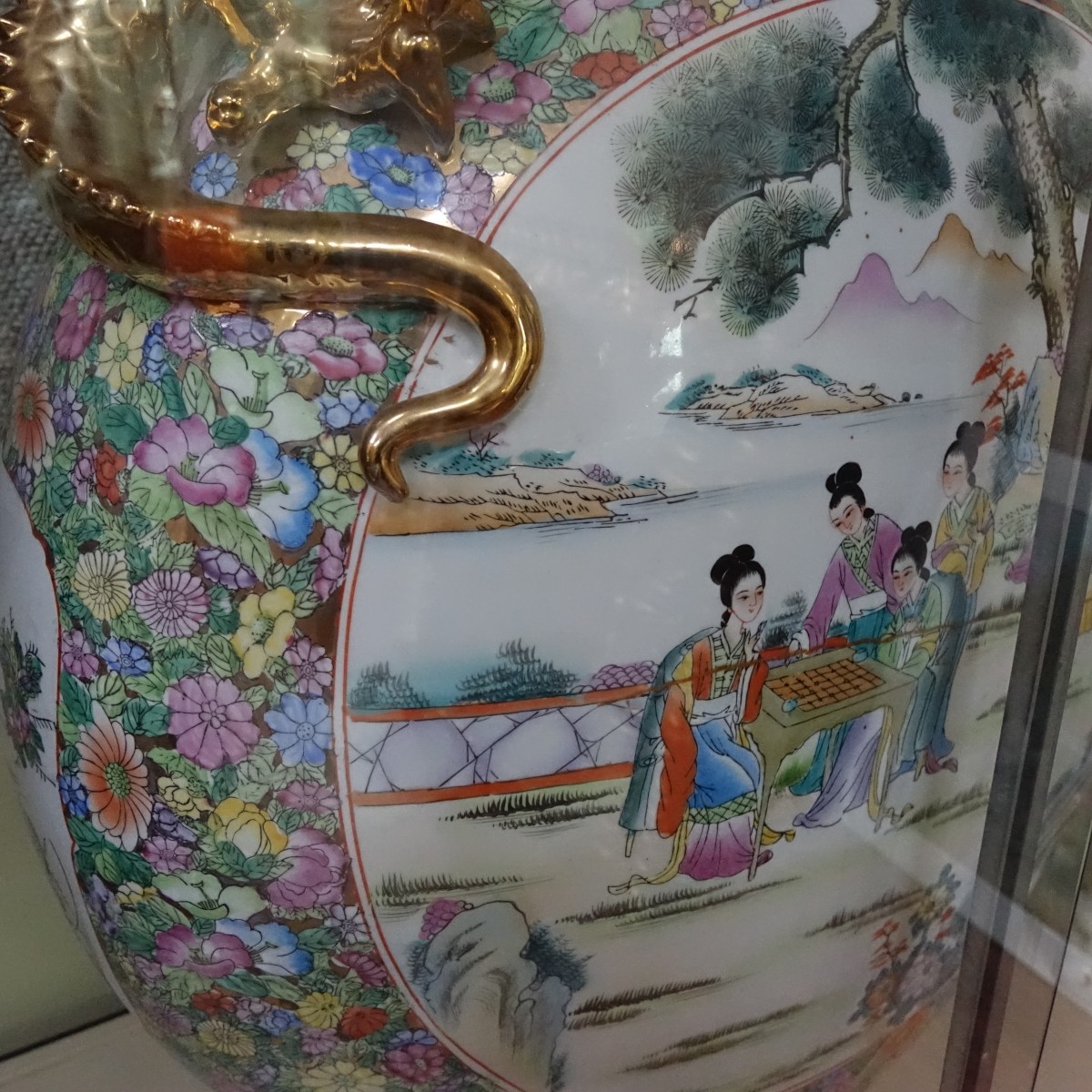 Palace Size Chinese Vase