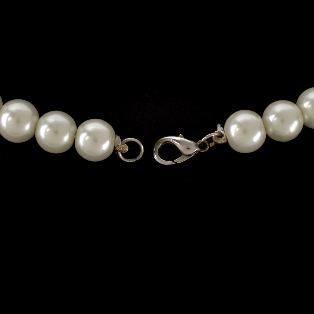 Costume Pearl and Enamel Necklace