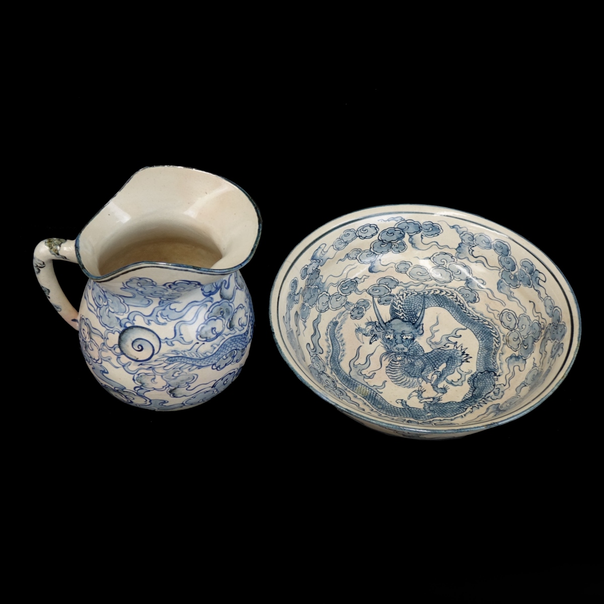 Chinese Export Pitcher and Basin