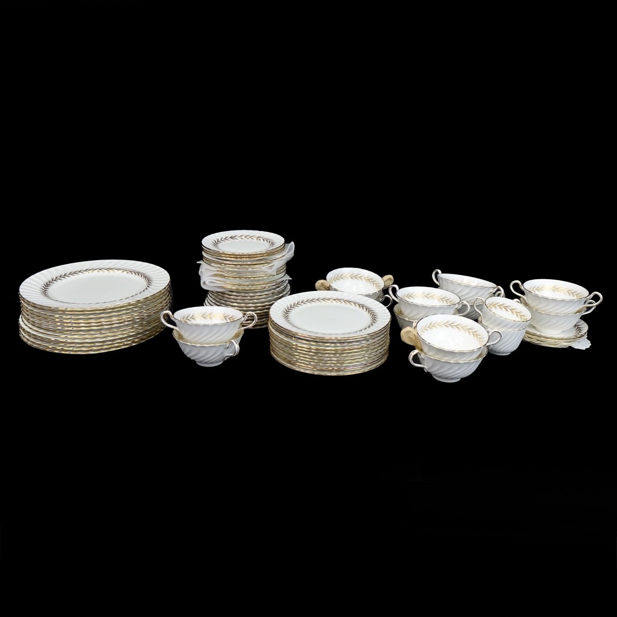 Aynsley Dinner Service