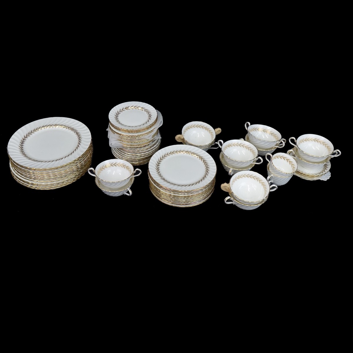 Aynsley Dinner Service