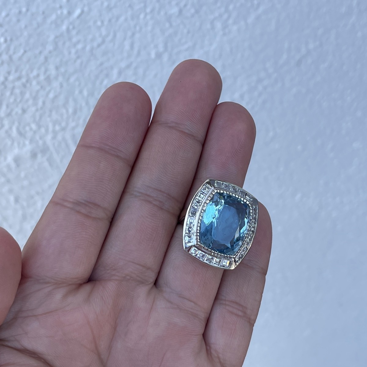 Aquamarine, Diamond and 18K Ring