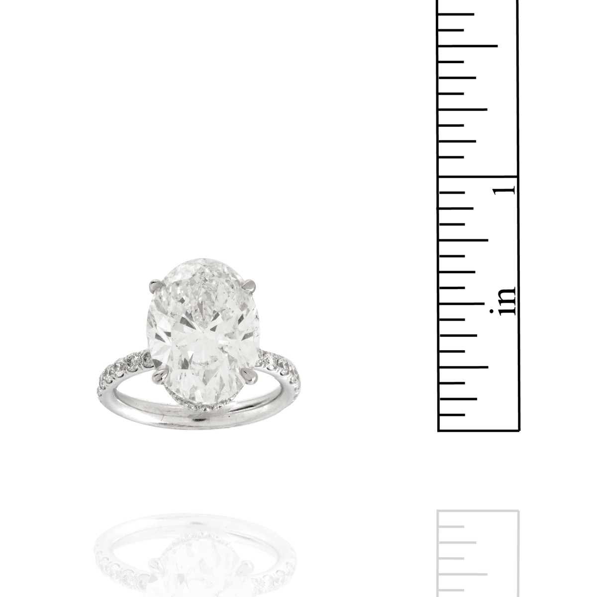 HRD Diamond and 18K Ring
