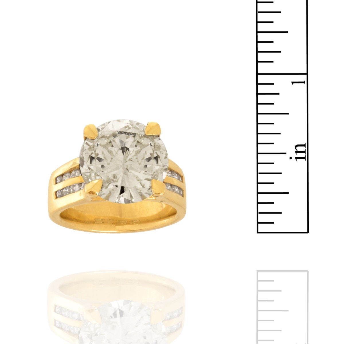 Diamond and 18K Ring