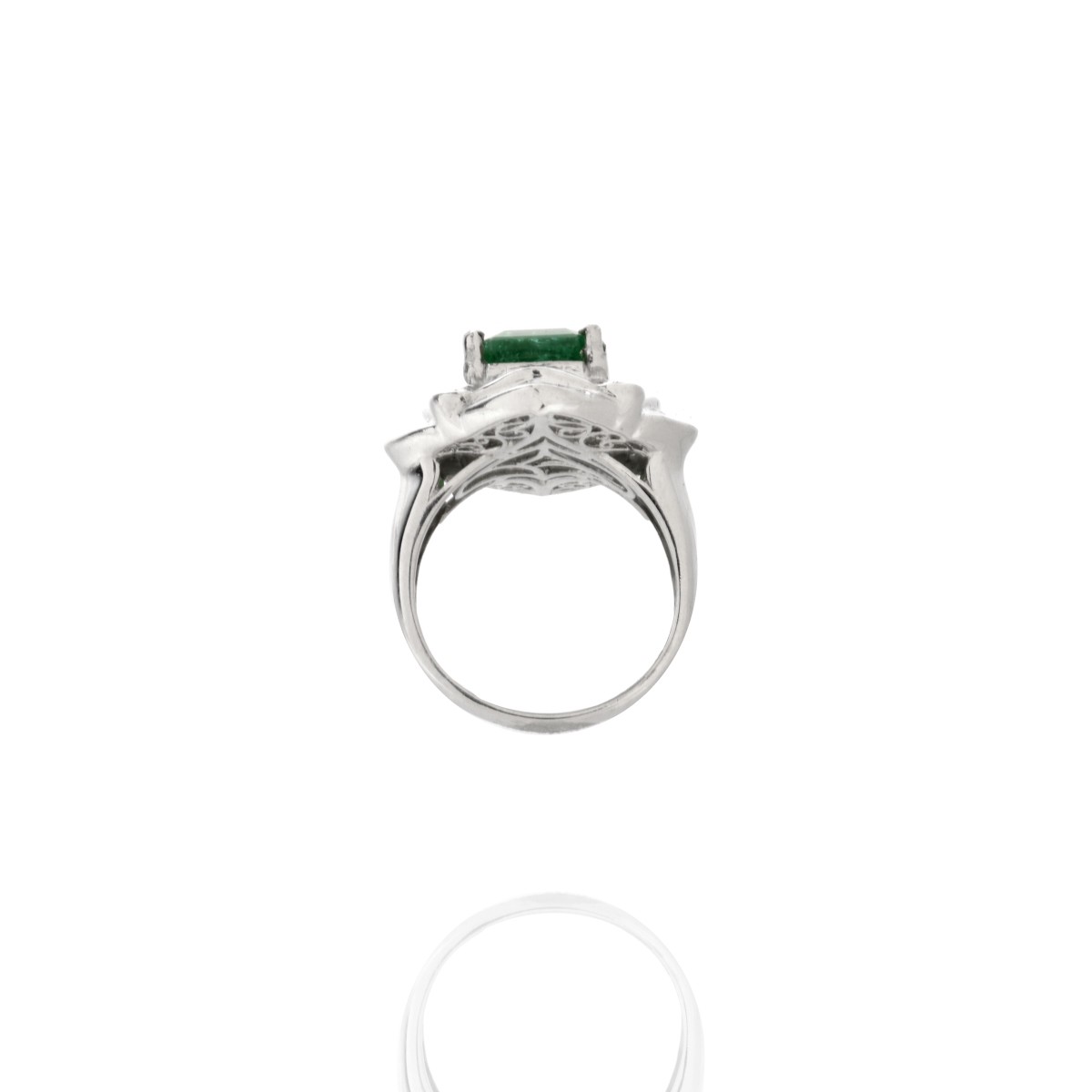 Emerald, Diamond and Platinum Ring