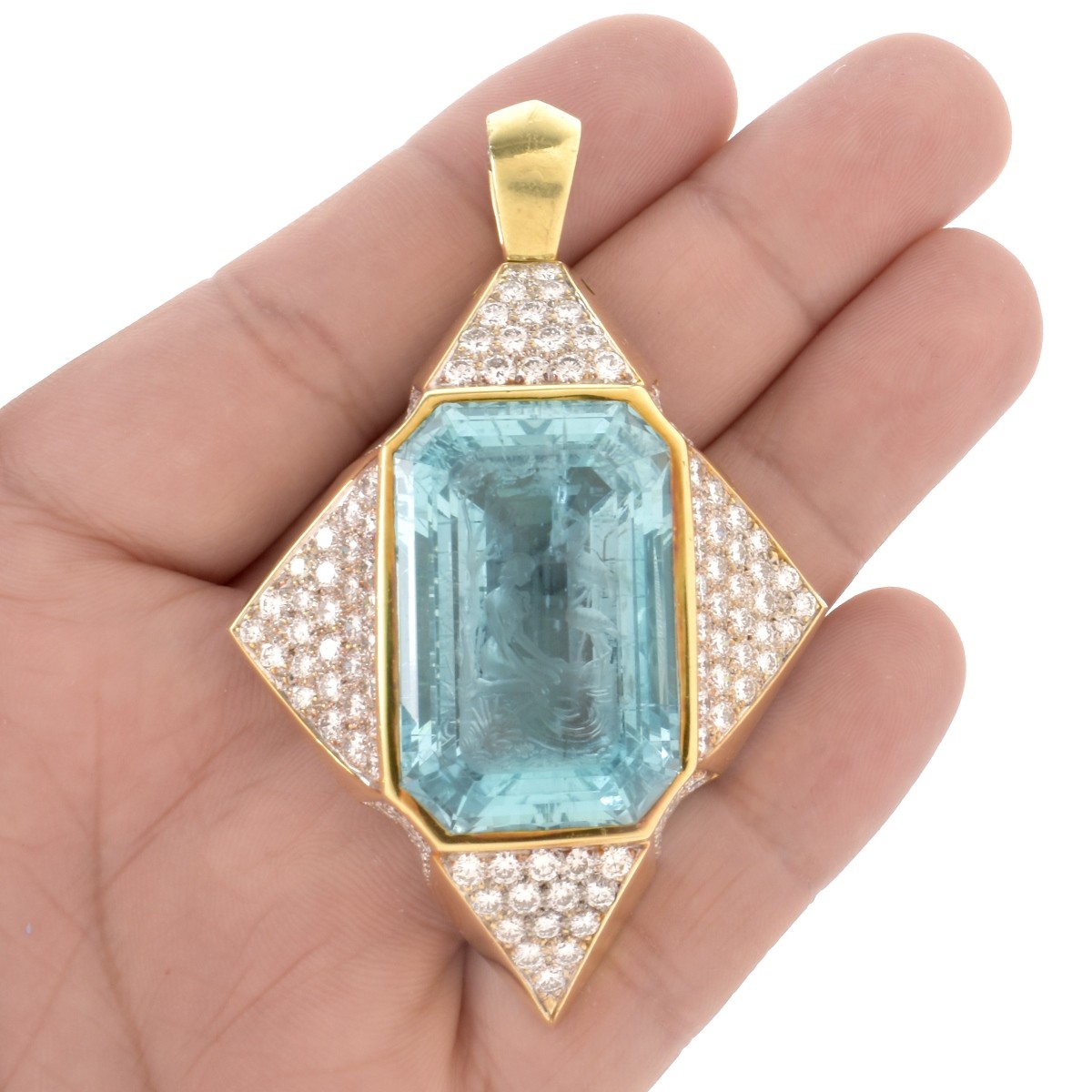 Aquamarine, Diamond and 18K Pendant / Brooch