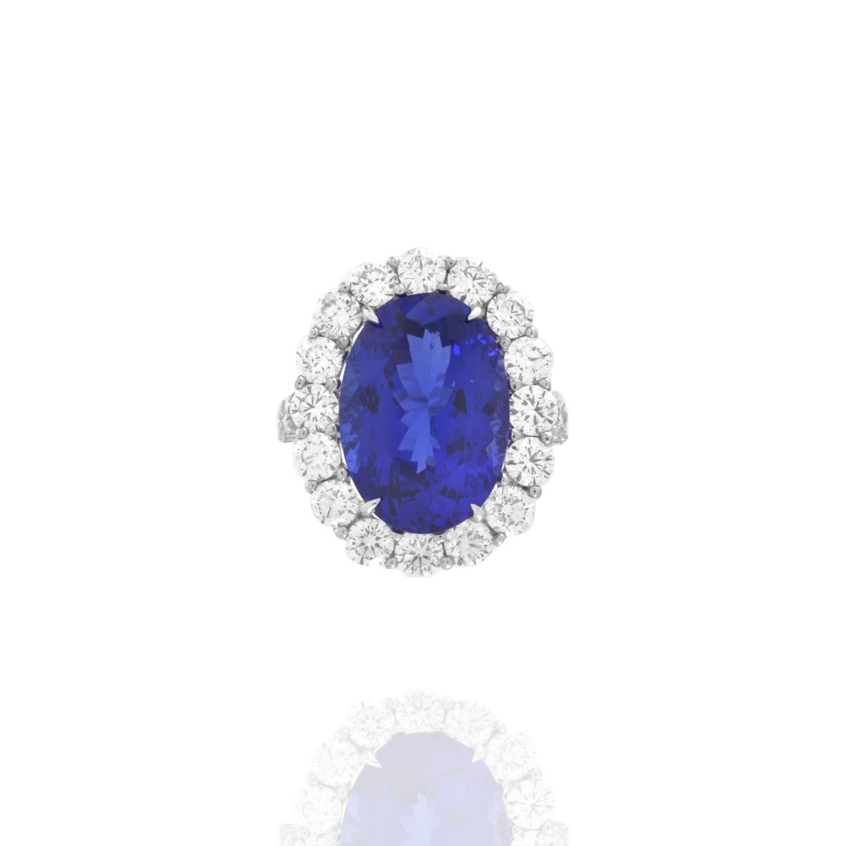 Tanzanite, Diamond and 18K Ring