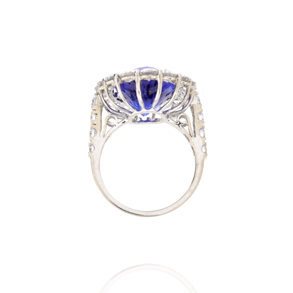 Tanzanite, Diamond and 18K Ring