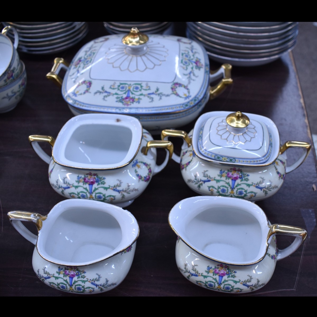 Porcelain Union Dinner Service