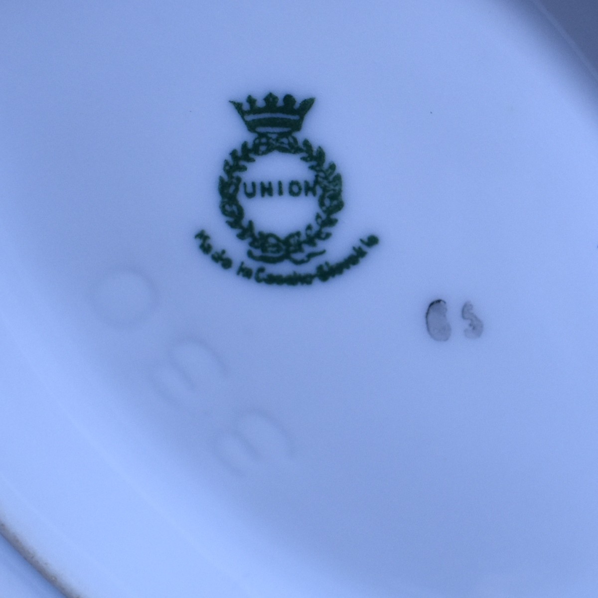 Porcelain Union Dinner Service