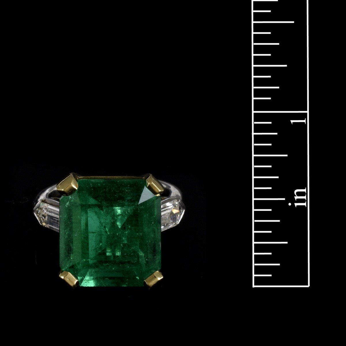 Emerald, Diamond and Platinum Ring