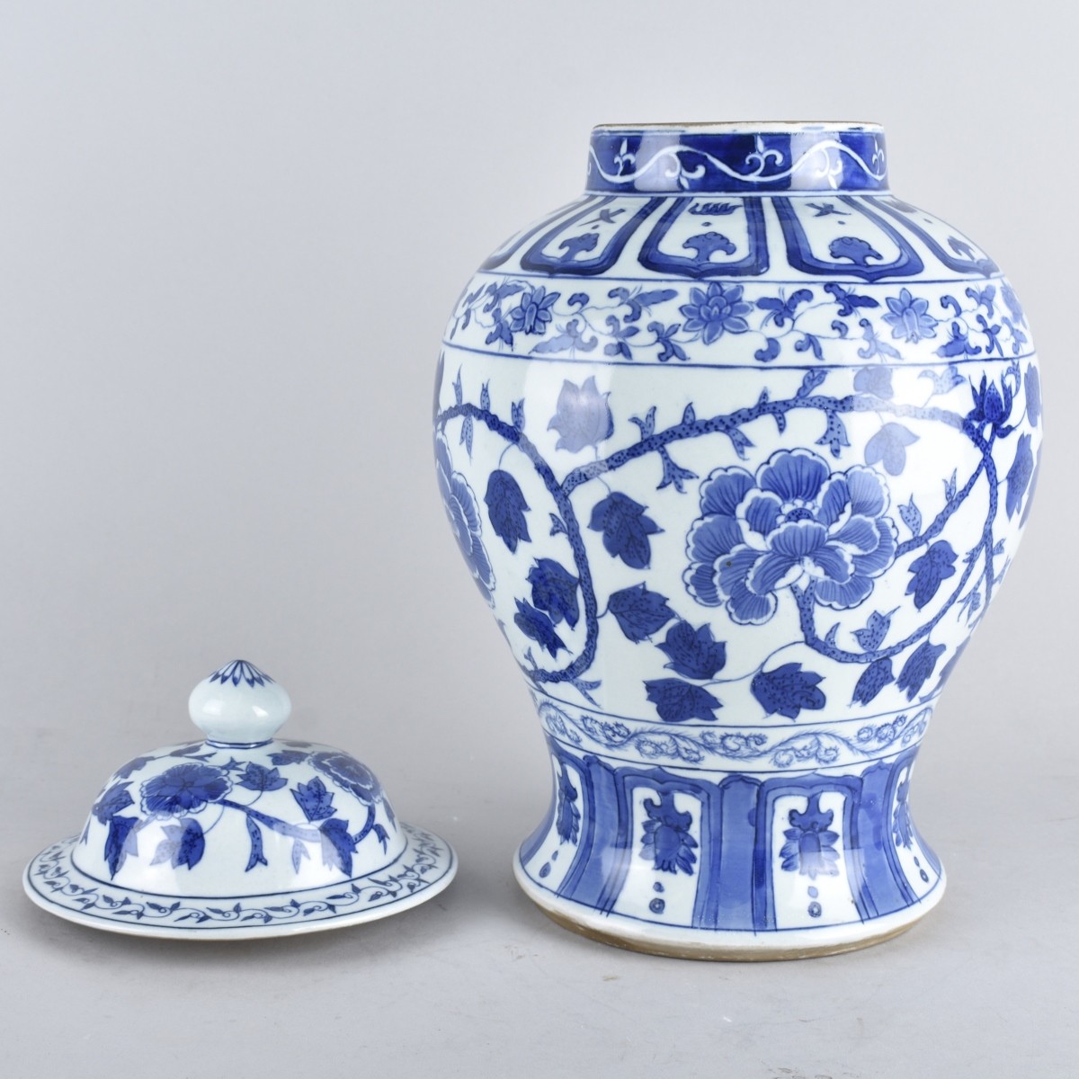 Chinese Ming Style Ginger Jar