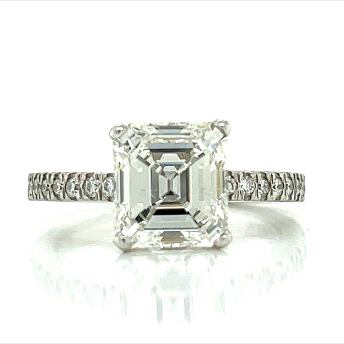 GIA Diamond and Platinum Ring