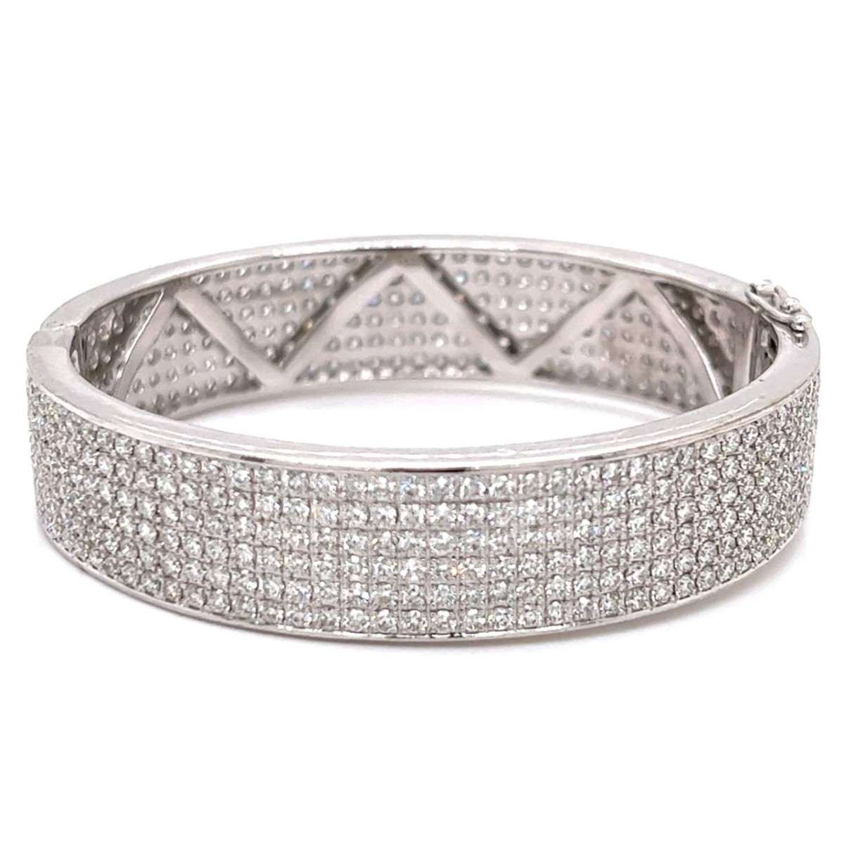 Diamond and 18K Bangle Bracelet