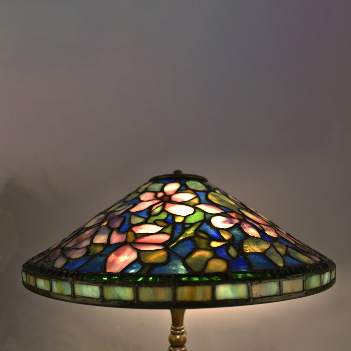 Tiffany style Clematis Lamp