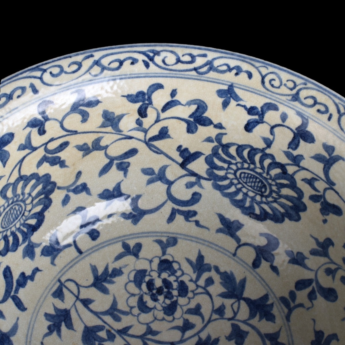 Large Chinese Porcelain Centerpiece Bowl