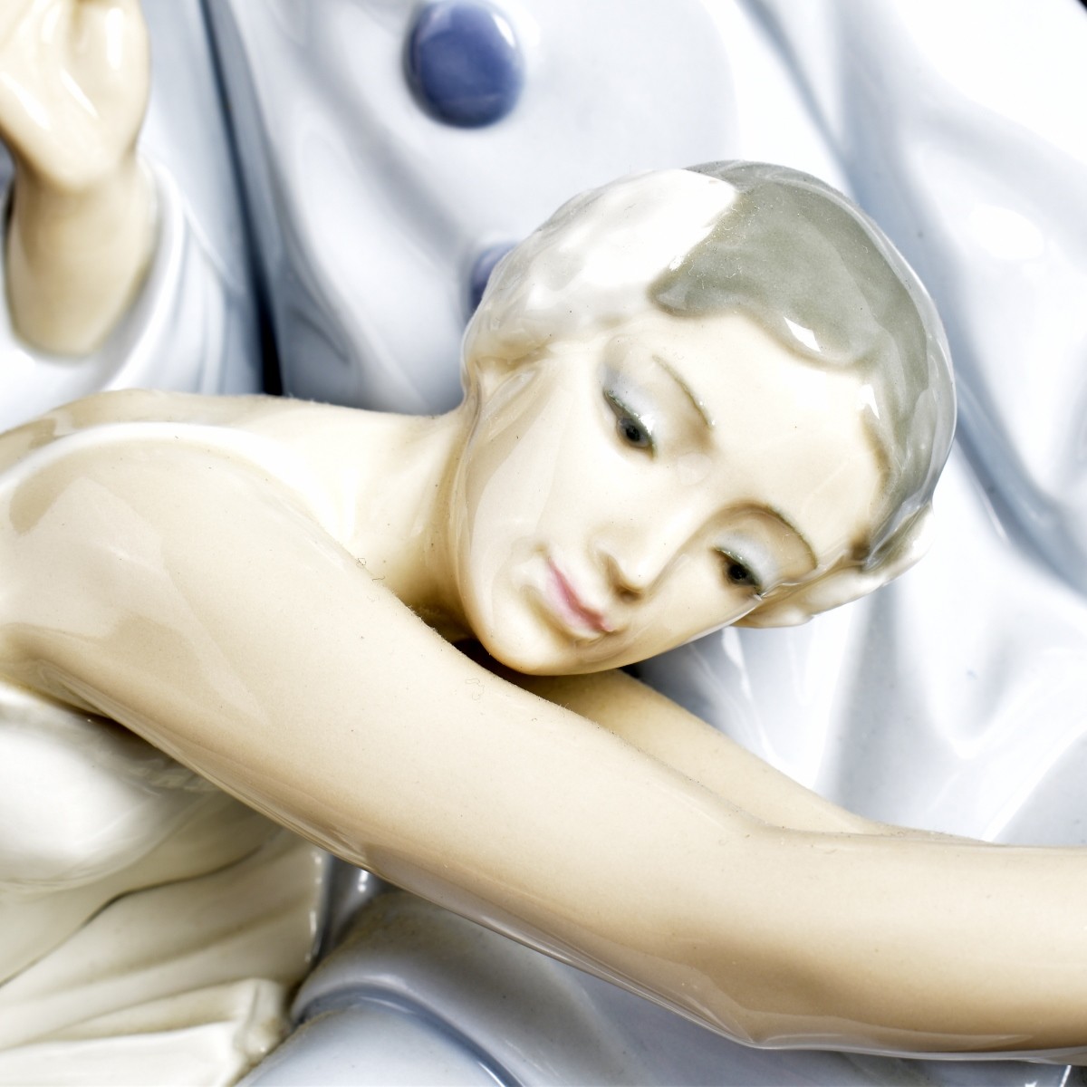 Lladro "Closing Scene" Porcelain Figurine