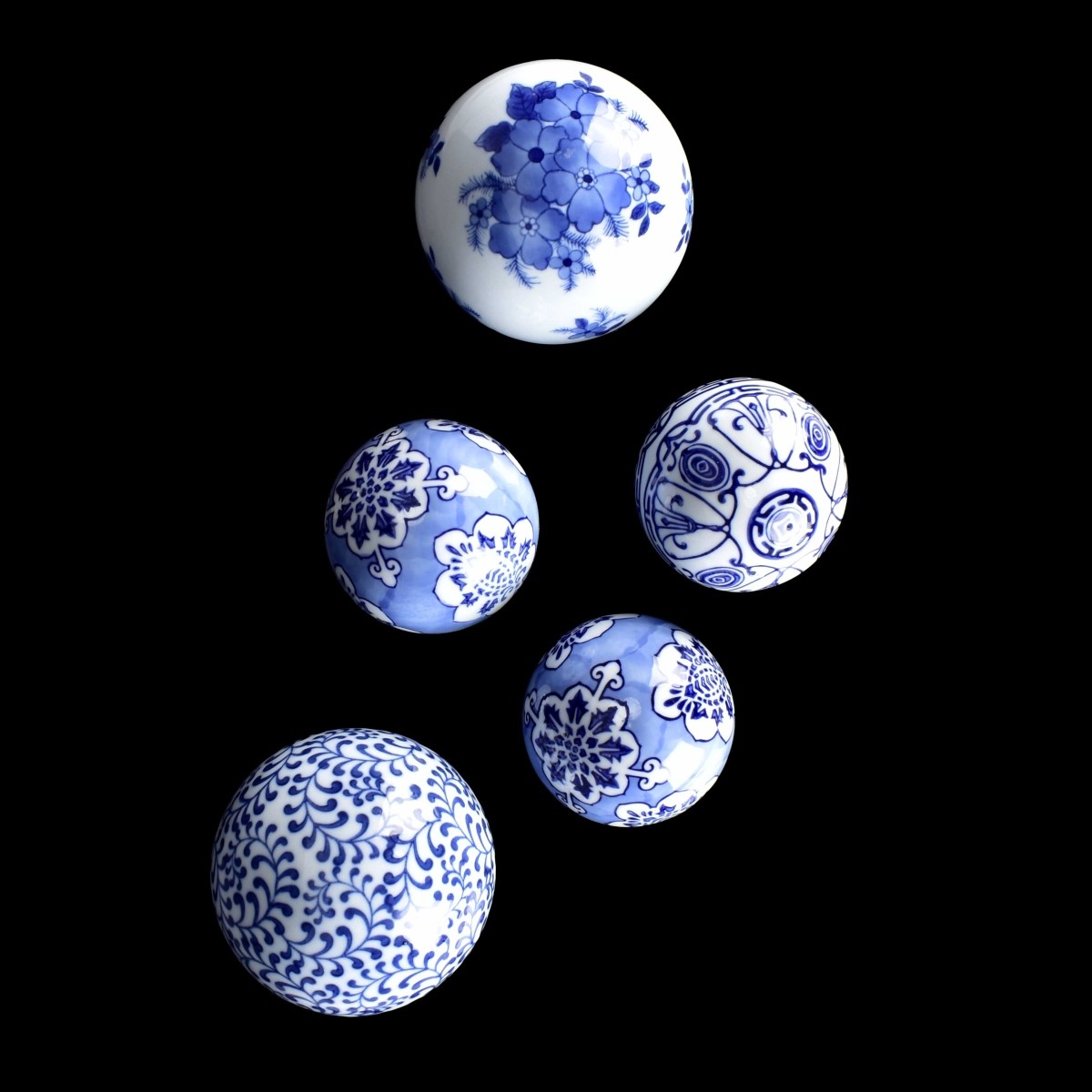 Ming Style Blue and White Porcelain Balls