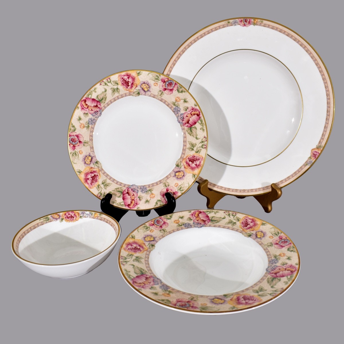 Royal Doulton "Darjeeling" Dinner Service