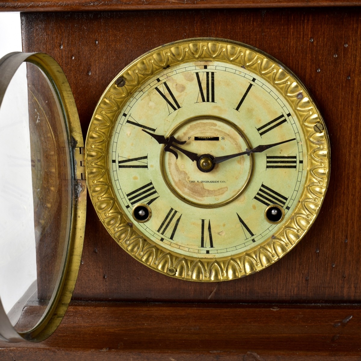 Lot of Two Mantle Clocks